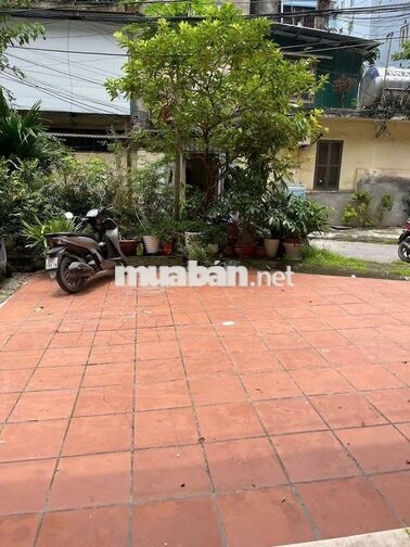 CHỈ 8 TRIỆU – NGUYÊN CĂN HOÀNG QUỐC VIỆT – 2PN  Ô TÔ ĐỖ CỬA - SÂN RỘNG