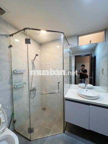 Căn hộ 2 phòng ngủ. chung cư Golden Mansion. gần cv Gia Định