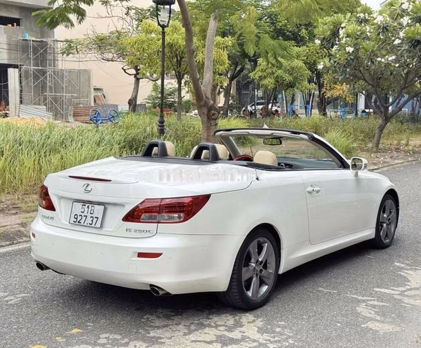 Lexus IS 250C 2010 Trắng 79.000km