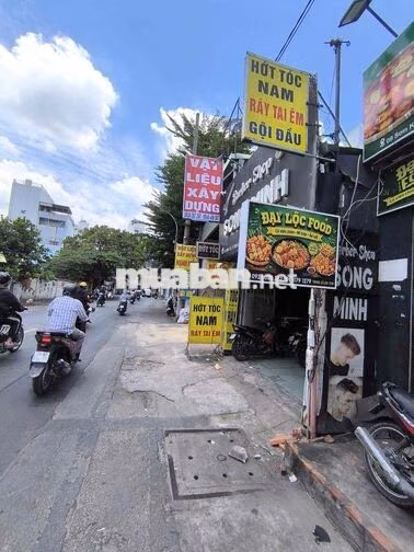 MTKD NGAY ĐẠI HỌC CÔNG THƯƠNG - 4 x 10 - CÓ CHỖ Ở LẠI