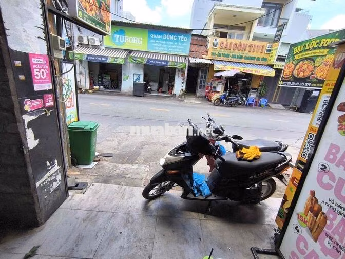 MTKD NGAY ĐẠI HỌC CÔNG THƯƠNG - 4 x 10 - CÓ CHỖ Ở LẠI