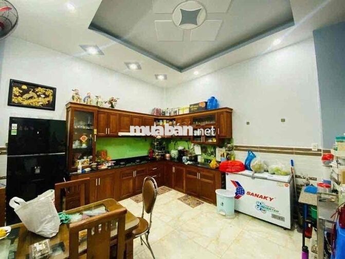 Nội Thất Đầy Đủ !! Hẻm 6m Tân Sơn Nhì, 3 Tấm, 4 x 18m, 4 Phòng, 4 wc