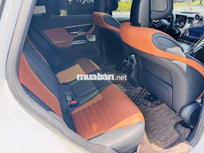 Mercedes GLC300 Allnew V1 2023 Trắng/Nâu Có HUD