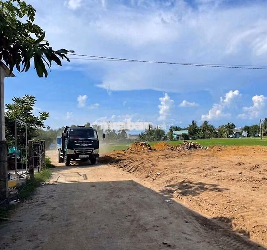 chỉ 270tr sở hữu 50m² đất ngay trung tâm tân trụ cực đẹp