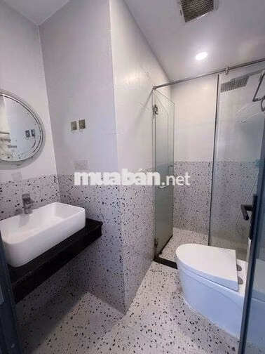 Căn Hộ Studio Ban Công, Full Nội Thất, Ngay Khu Phố Phan Xích Long