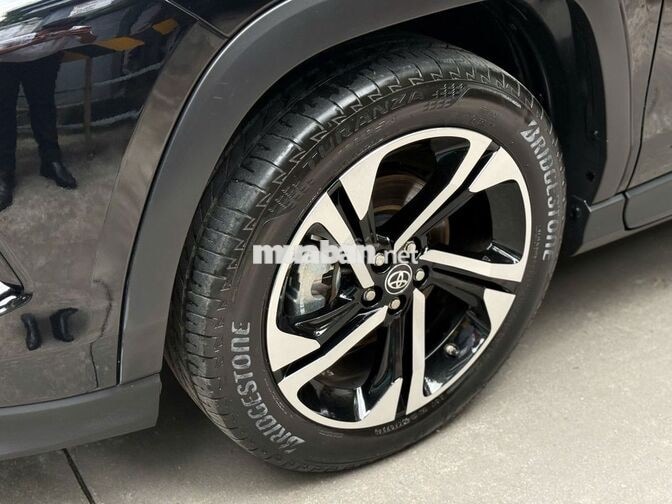 Yaris Cross 2024 Đen 29.295km (GIÁ CÒN GIẢM)