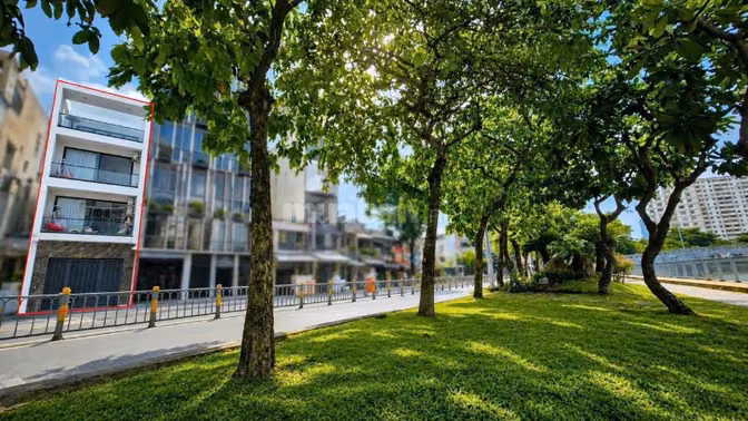 Nhà xinh 4 tầng view sông ngay khu Phan Xích Long giá chỉ 29 tỷ TL.