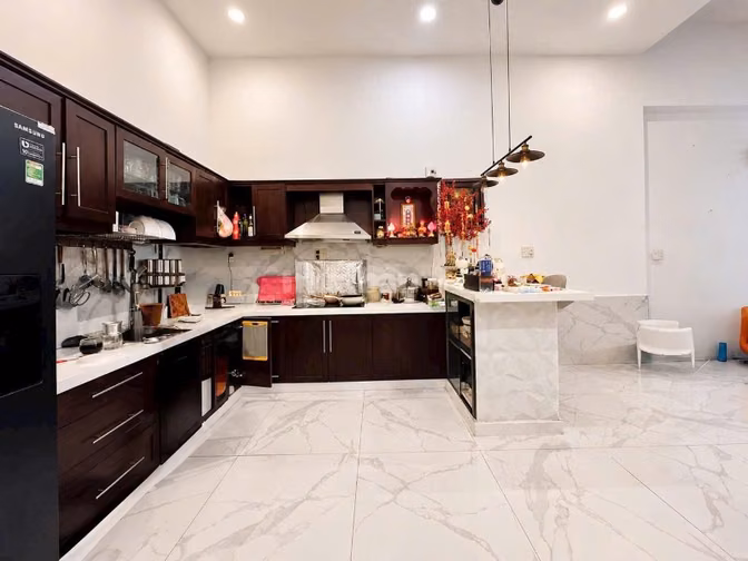 Nhà xinh 4 tầng view sông ngay khu Phan Xích Long giá chỉ 29 tỷ TL.