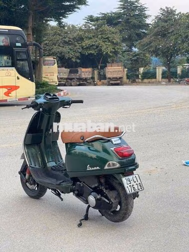 Piaggio Vespa LX i.e đèn vuông. Xanh rêu