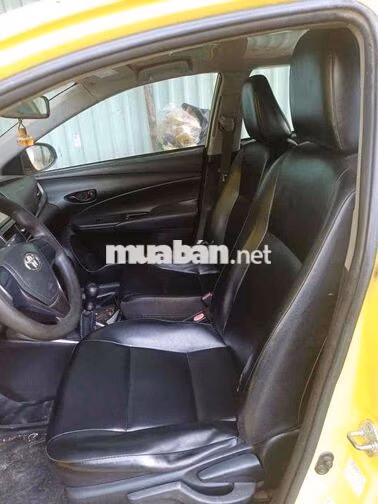 Toyota Vios E 2022 Số sàn Vàng