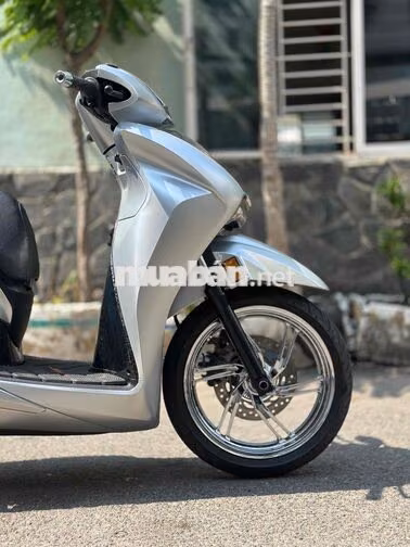Honda SH350i Nữ Bạc