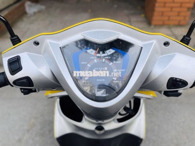 Honda Vision 2015 Vàng 32334 km