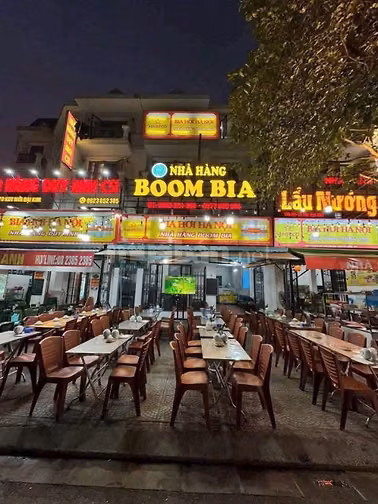 Cho thuê nhà mặt phố tạ hiện 250m2 x 3 tầng mặt tiền 8m mặt bằng hottt