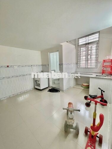 Phòng trọ cao cấp có Gác, Cửa sổ lớn Hẻm 160 Nguyễn Văn Quỳ Q7 Giá rẻ