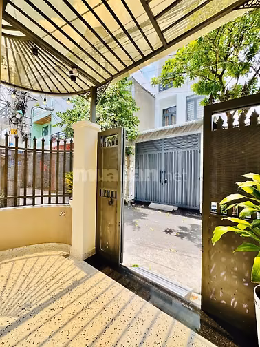 Cần bán gấp nhà đẹp 3PN hẻm xe tải thông 6m, trung tâm Q12