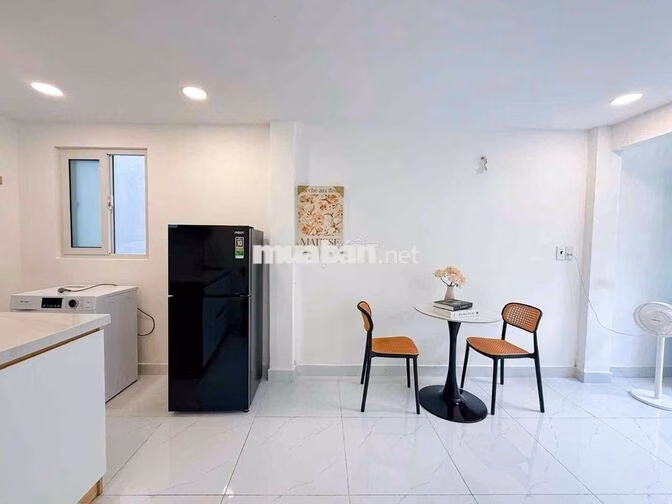 Cho thuê nhà 1 trệt 1 lầu 2PN full nội thất tiện di chuyển qua q1
