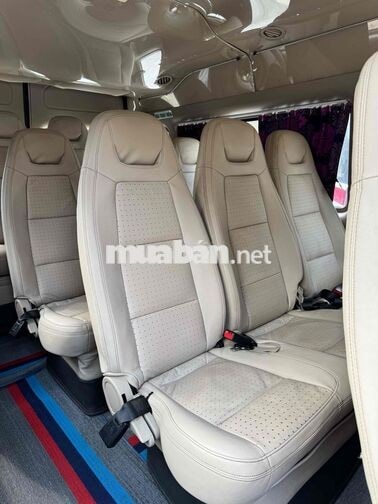 Ford Transit Luxury 2017 Vàng cát 21 vạn