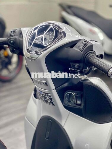SH Mode 125 ABS Cuối 2021 Bạc Porsche Bstp