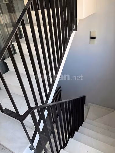 Cho thuê căn gốc mặt tiền Toà Nhà 78-80 Trần Nhân Tôn P. Vườn Lài