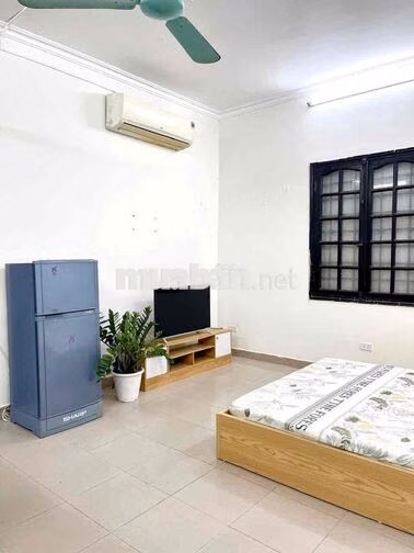 Chính chủ cho thuê studio rộng thoáng 5.7tr ngay Vincom Bà Triệu