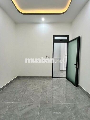 Việt kiều Mỹ xây nhà chưa kịp ở bán gấp căn nhà lầu ngay Bình Hoà 