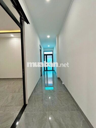 Việt kiều Mỹ xây nhà chưa kịp ở bán gấp căn nhà lầu ngay Bình Hoà 