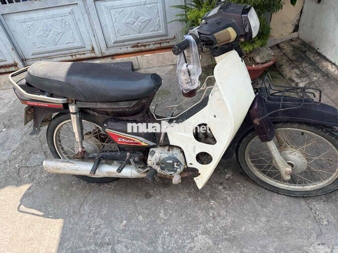 Honda Dream Trắng Xe số