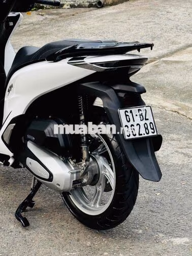 Honda SH 150i 2022 Trắng đen xe zin 9 chủ