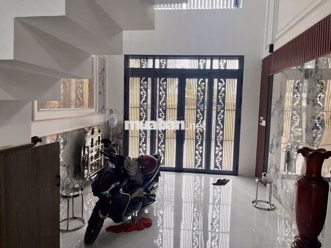 Nhà 5 tầng full nội thất 4PN 5WC, gara ô tô TL43