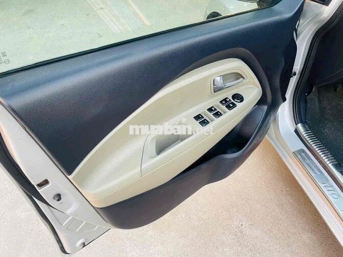 Kia Rio 2017 Số sàn Bạc