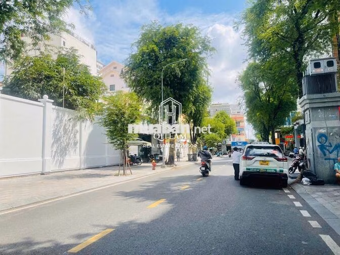🔥 NGANG 9M NGUYỄN VĂN THỦ, QUẬN 1 – NHÀ 4 TẦNG, CÓ THANG MÁY! ✨