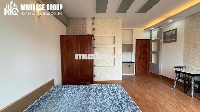 Cho thuê phòng ban công rộng gần 40m2 ở Trần Quang Diệu gần Hoàng Sa