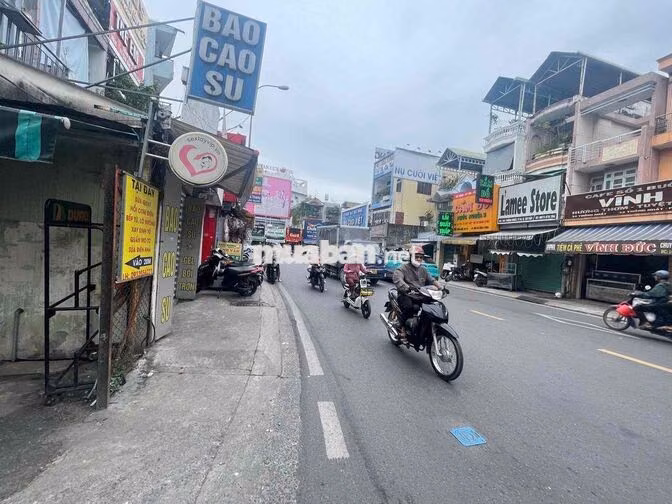 CHO THUÊ NHÀ MẶT TIỀN THỐNG NHẤT NGAY NGÃ TƯ QUANG TRUNG