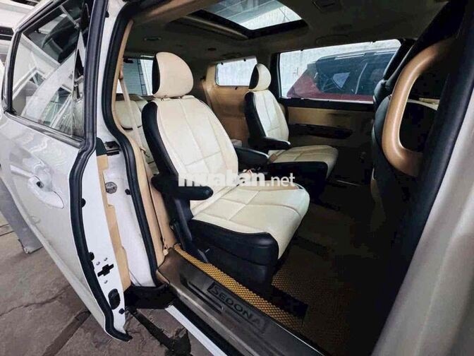 KIA Sedona 2016 Trắng Tự động 86.000km, Góp 170tr