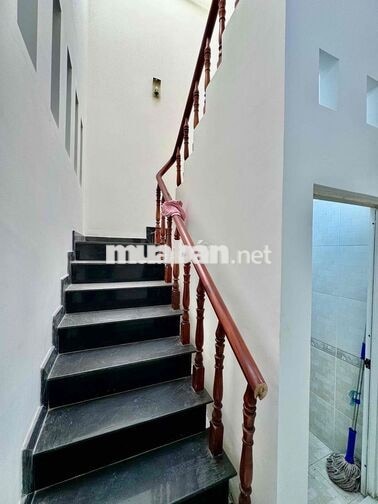 Cho thuê Nguyên căn Mặt tiền kinh doanh - 4m x 22m - 4PN Khu Tên Lửa