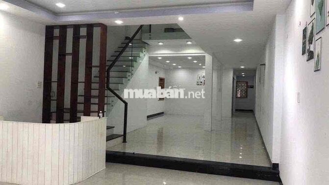 [Tin chính chủ] Nhà mặt tiền, diện tích lớn, rộng thoáng, có lộ thiên