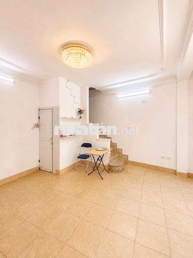 Cho thuê nhà nguyên căn, lô góc, 4 tầng kết hợp kinh doanh và ở