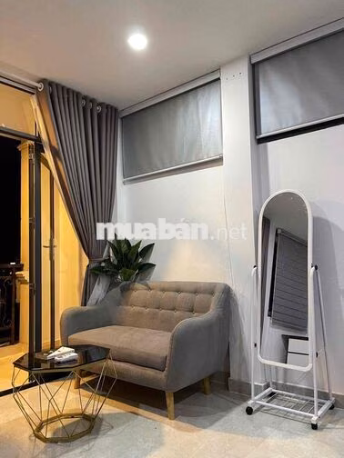 Căn Hộ Balcony 35m2 FullNT Có Thang Máy Giáp Bình Thạnh, Quận 1