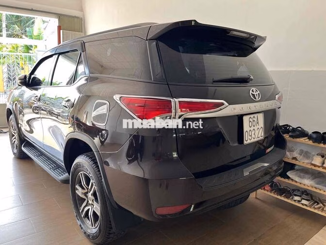 Toyota Fortuner 2.4G 4x2 MT 2019 Nâu