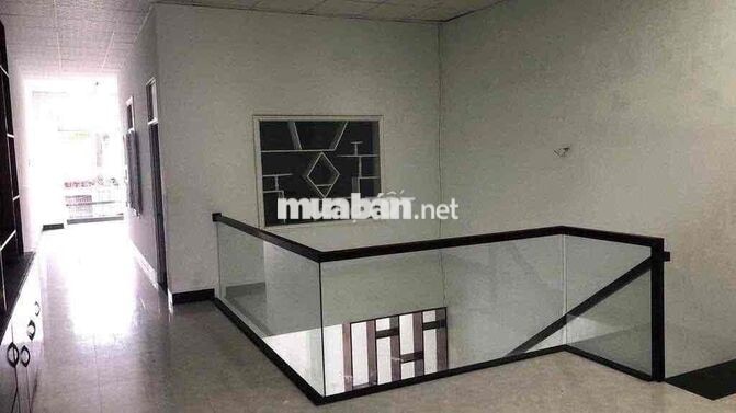 [Tin chính chủ] Nhà mặt tiền, diện tích lớn, rộng thoáng, có lộ thiên