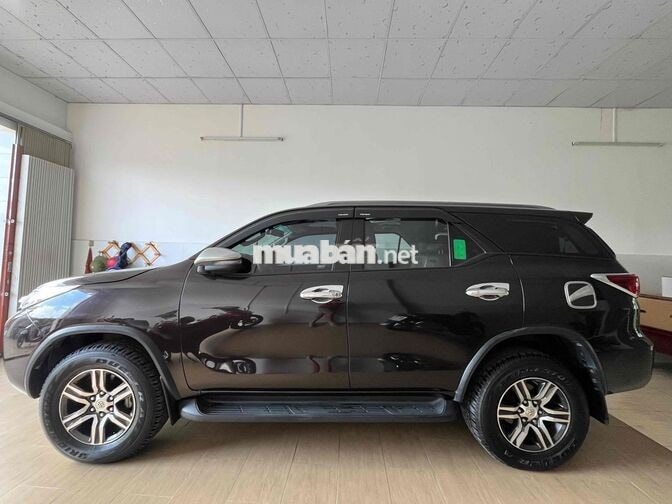 Toyota Fortuner 2.4G 4x2 MT 2019 Nâu