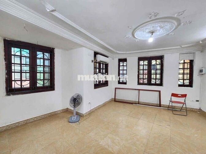 Cho thuê nhà nguyên căn, lô góc, 4 tầng kết hợp kinh doanh và ở