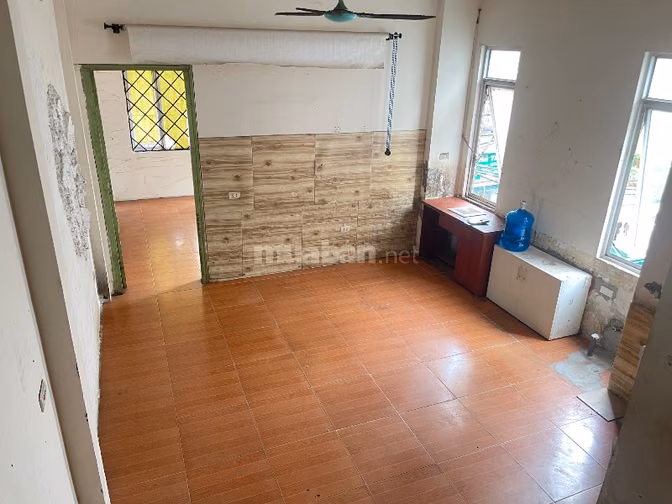 Cho thuê nhà nguyên căn , vị trí mặt phố rông và mặt ngõ 3 m