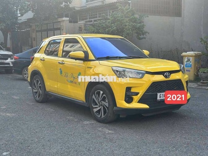 Toyota Raize 2021 Vàng 50.000 km