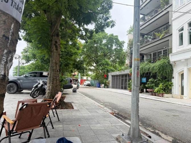 Bán toà nhà mặt phố Quảng Khánh – Tây Hồ 180m2, 258 tỷ.