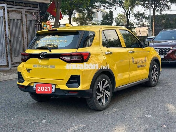 Toyota Raize 2021 Vàng 50.000 km