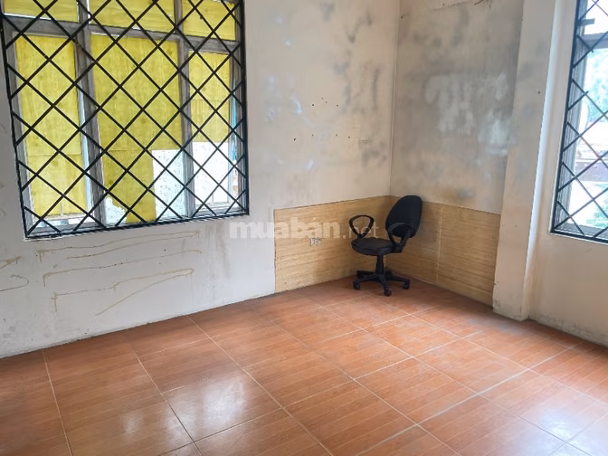 Cho thuê nhà nguyên căn , vị trí mặt phố rông và mặt ngõ 3 m