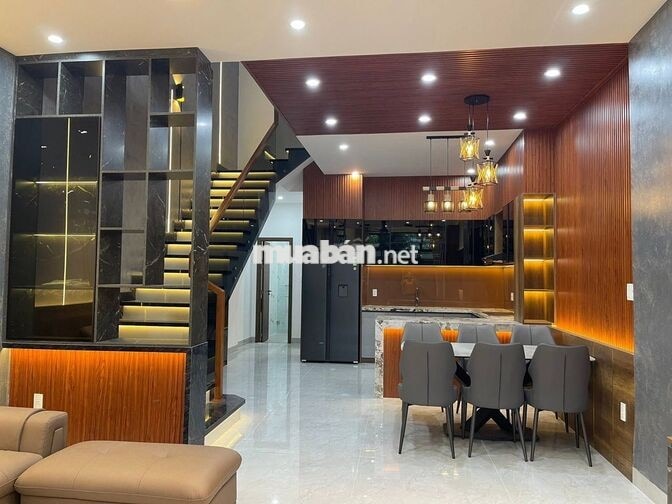 Bán nhà mới 3 tầng full nội thất đường Thanh Lương 16 - Hòa Xuân