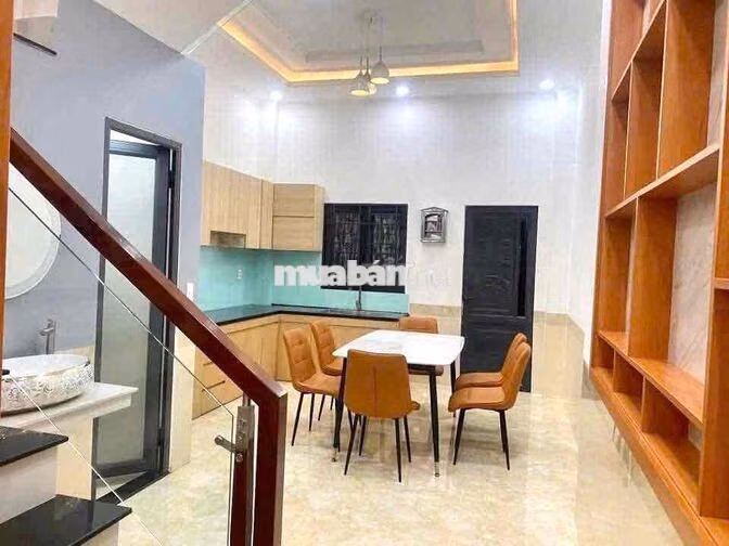 nhà 2 lầu 1 trệt Bình Chuẩn,Gần ngã tư miễu ông cù,nội thất cơ bản