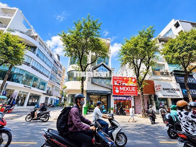 TÒA NHÀ ĐỐI DIỆN VẠN HẠNH MALL, TRỆT 4 LẦU DTSD ~450M2 CHỈ 90TR